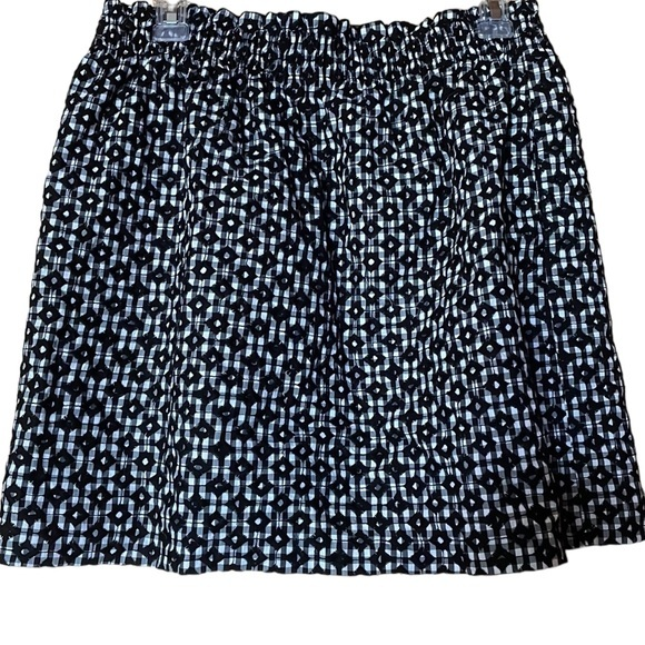 J. Crew Pull On Mini Skirt Smocked‎ Lined Black White Gingham Embroidered Size 8 - Picture 1 of 5